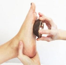 Ayurvedic Foot Massage. Kansa Vatki foot massage.